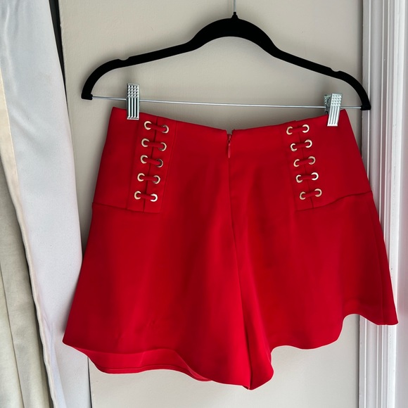 Guess by Marciano red shorts - Picture 3 of 7